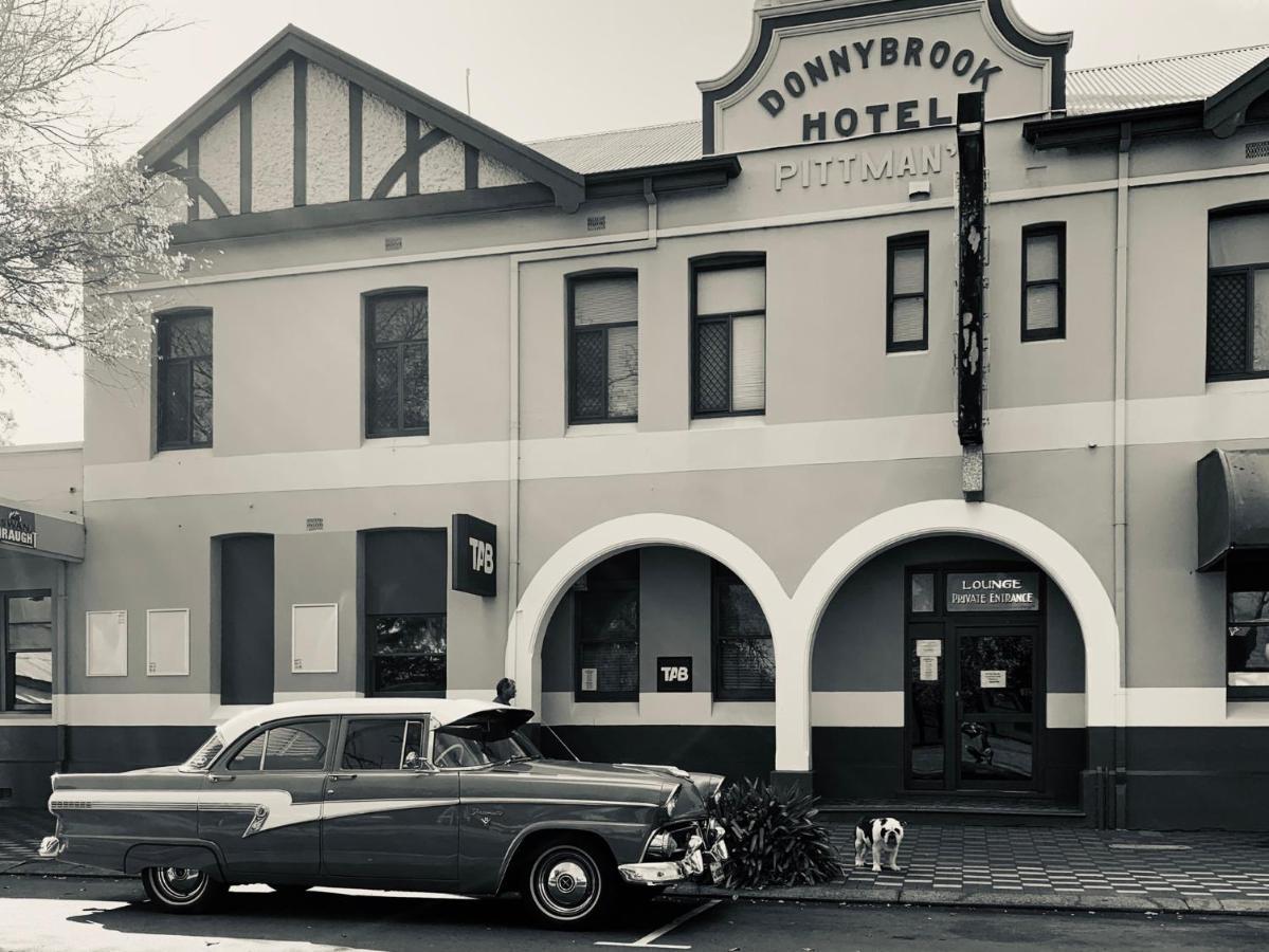Donnybrook Hotel Wa Bagian luar foto