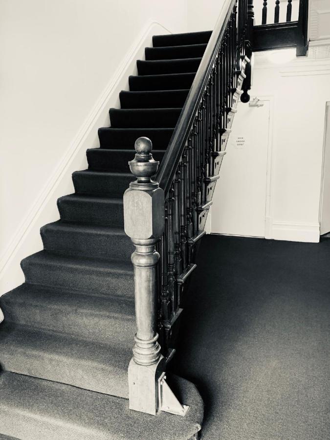 Donnybrook Hotel Wa Bagian luar foto