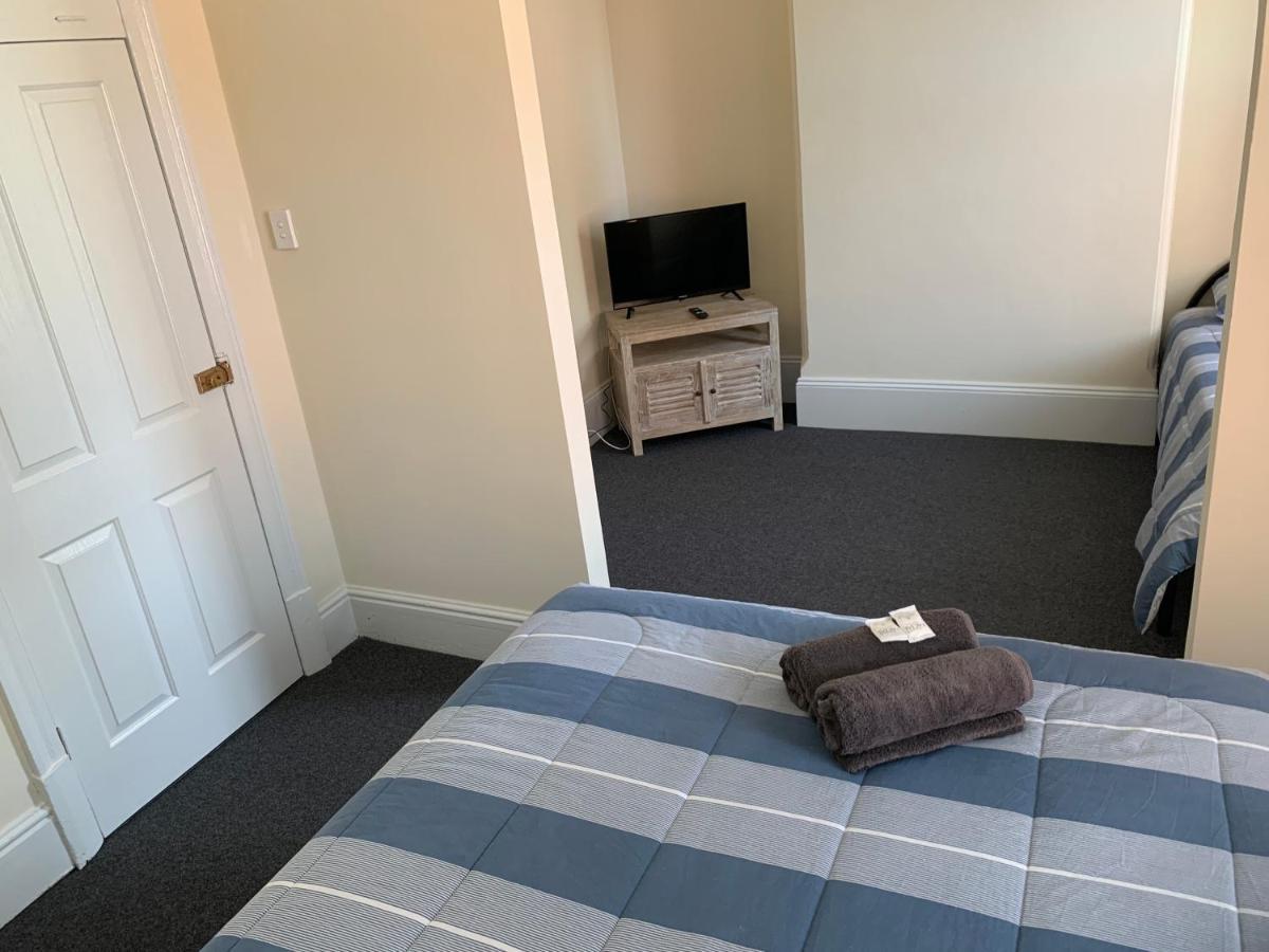 Donnybrook Hotel Wa Bagian luar foto